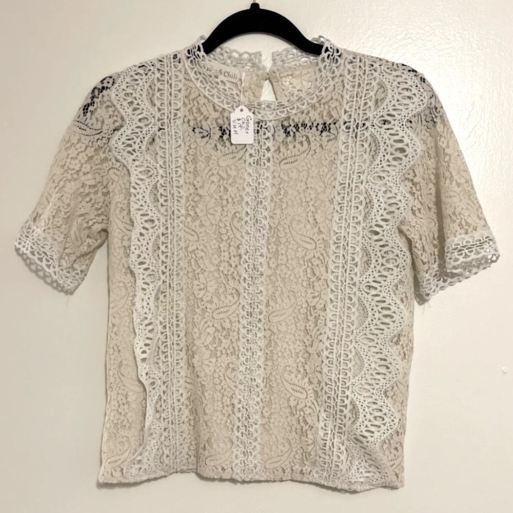 Grace and Chili top size M